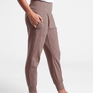 Athleta Salutation Jogger in Powervita